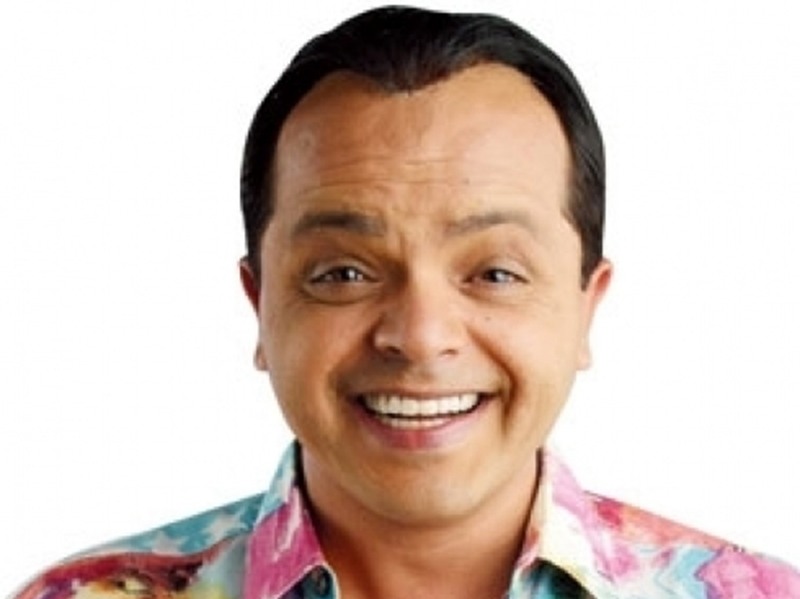 شاهد محمد هنيدي يسخر من جوني ديب.. والسبب؟!